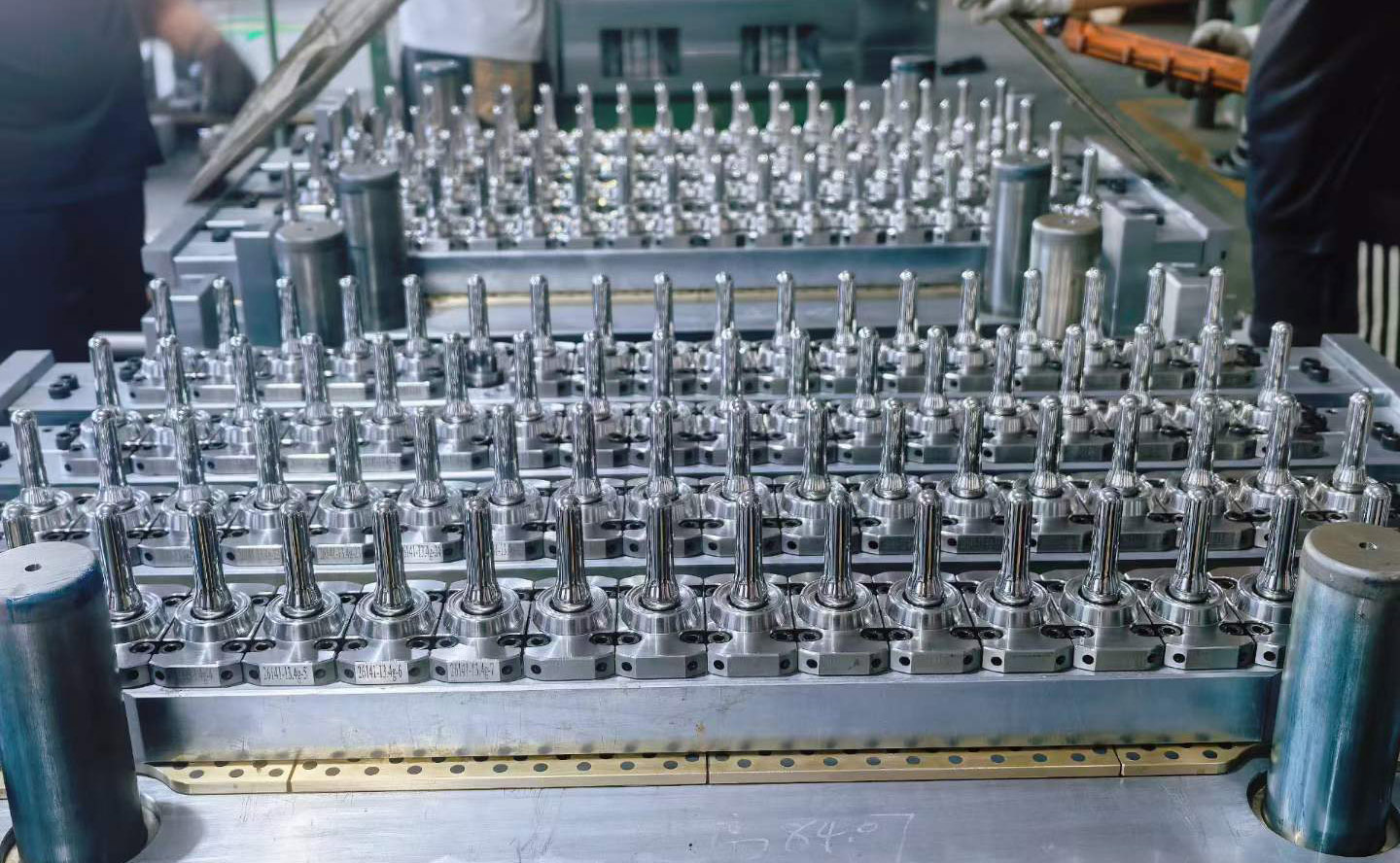 Why Mold Precision Is Important for PET Preform Production