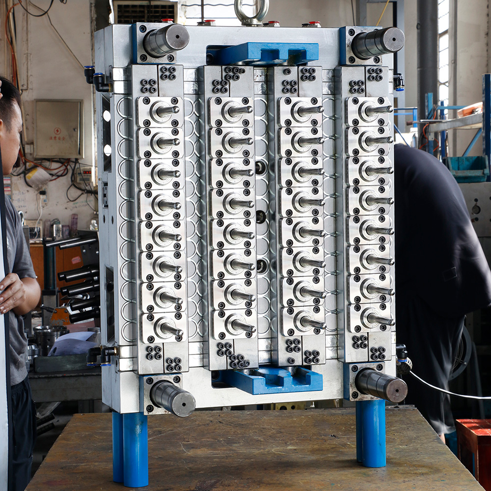 64-cavity PET preform mold for European beverage group